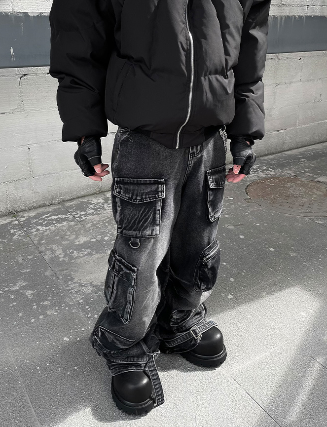TECH UTILITY CARGO DENIM PANTS