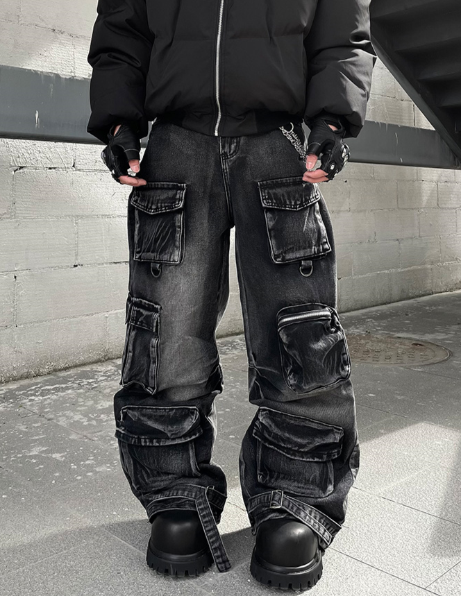 TECH UTILITY CARGO DENIM PANTS