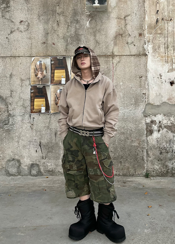 CAMO CARGO SHORTS