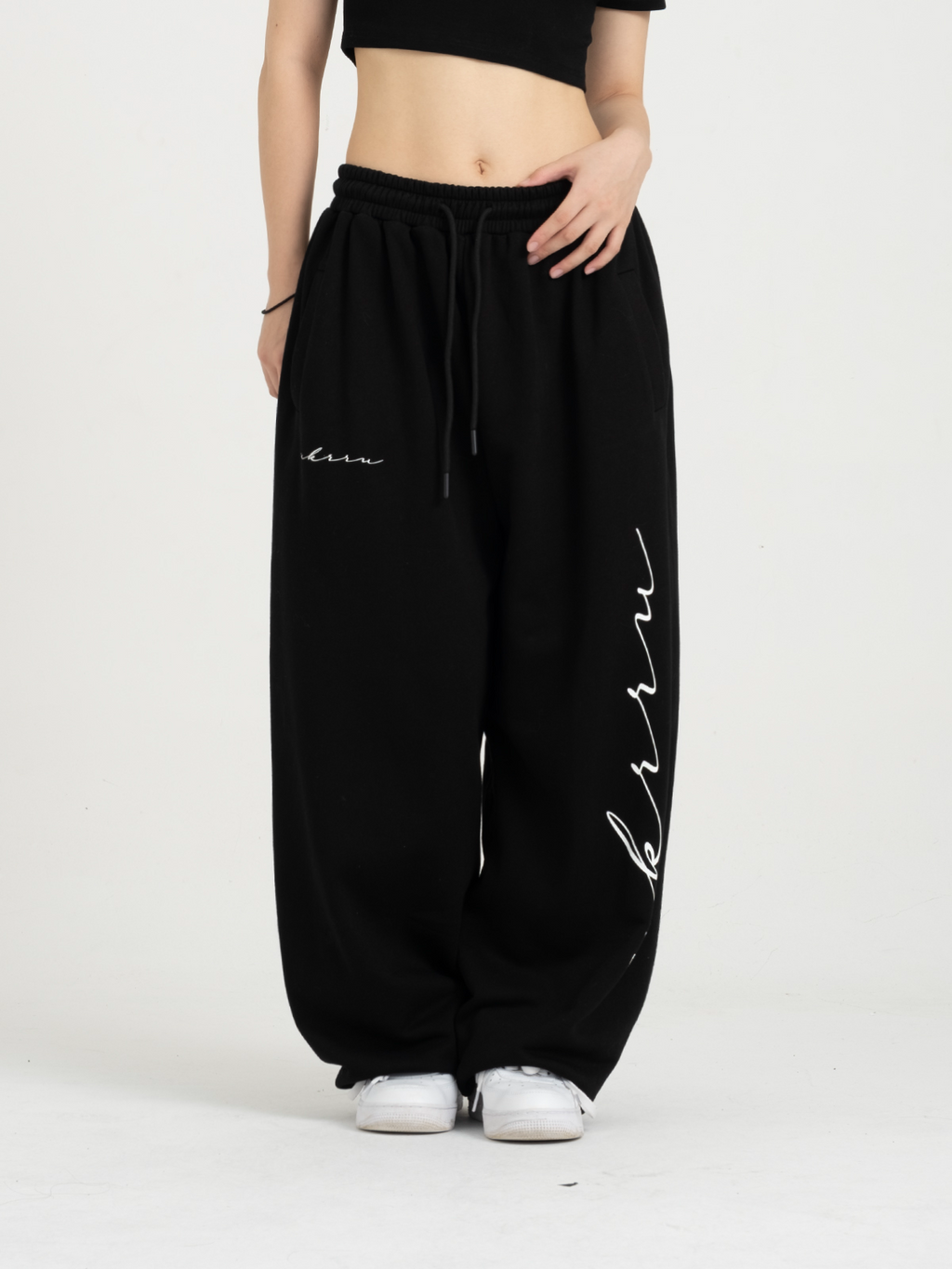 NOMAD GROOVE SWEATPANTS