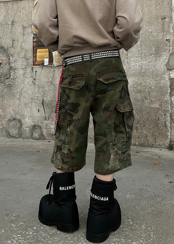 CAMO CARGO SHORTS