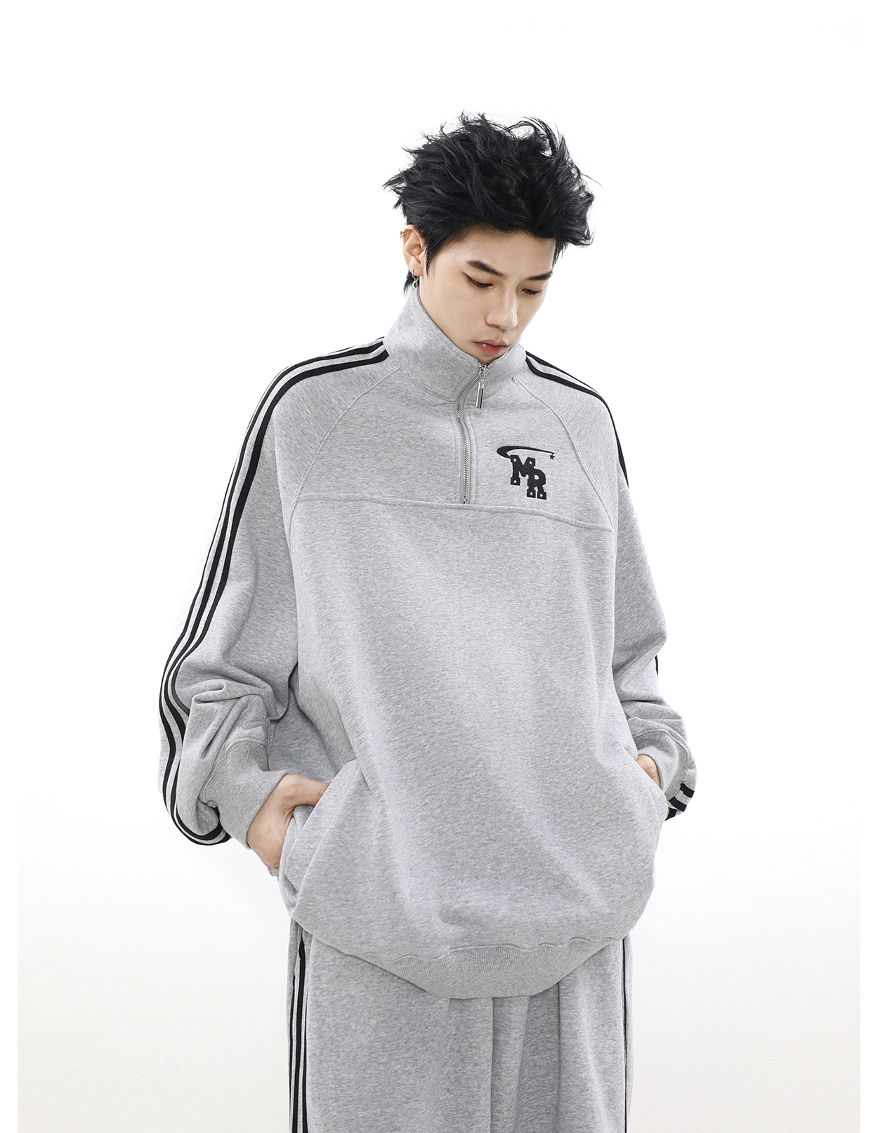 URBAN FLOW TRACK SET TOPS