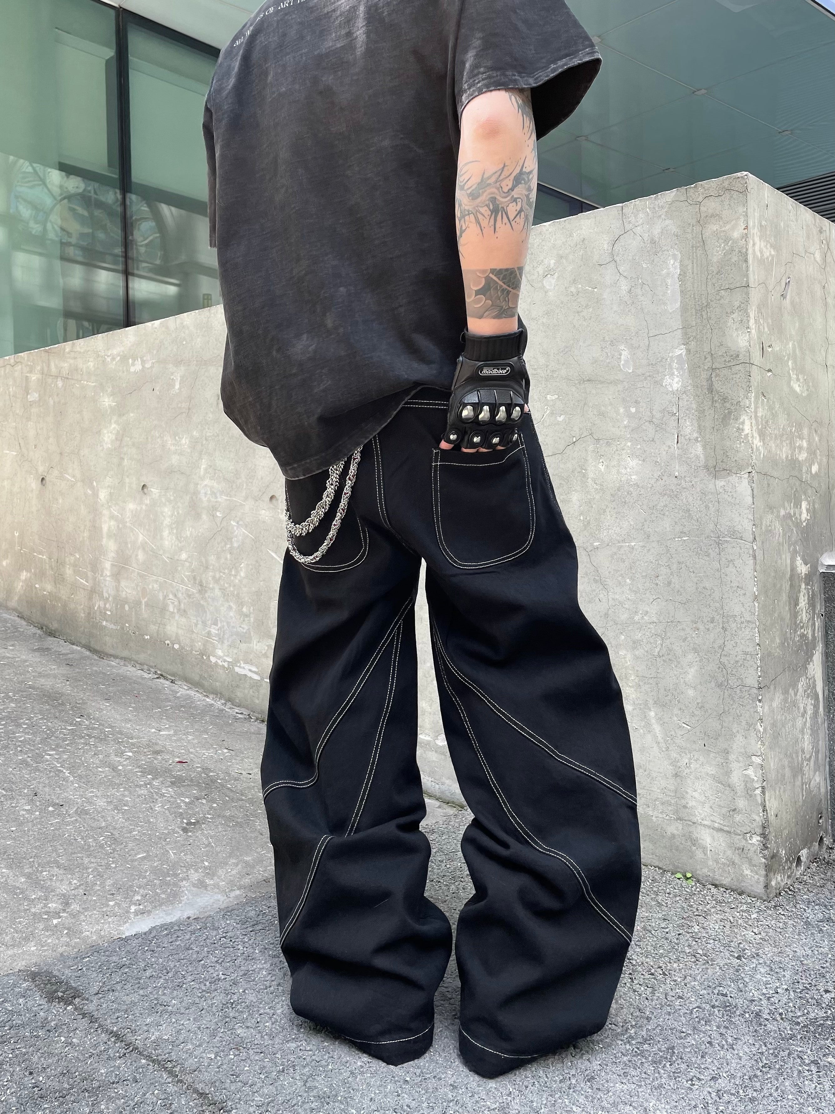 WEEZY MODERN DESIGNED DENIM