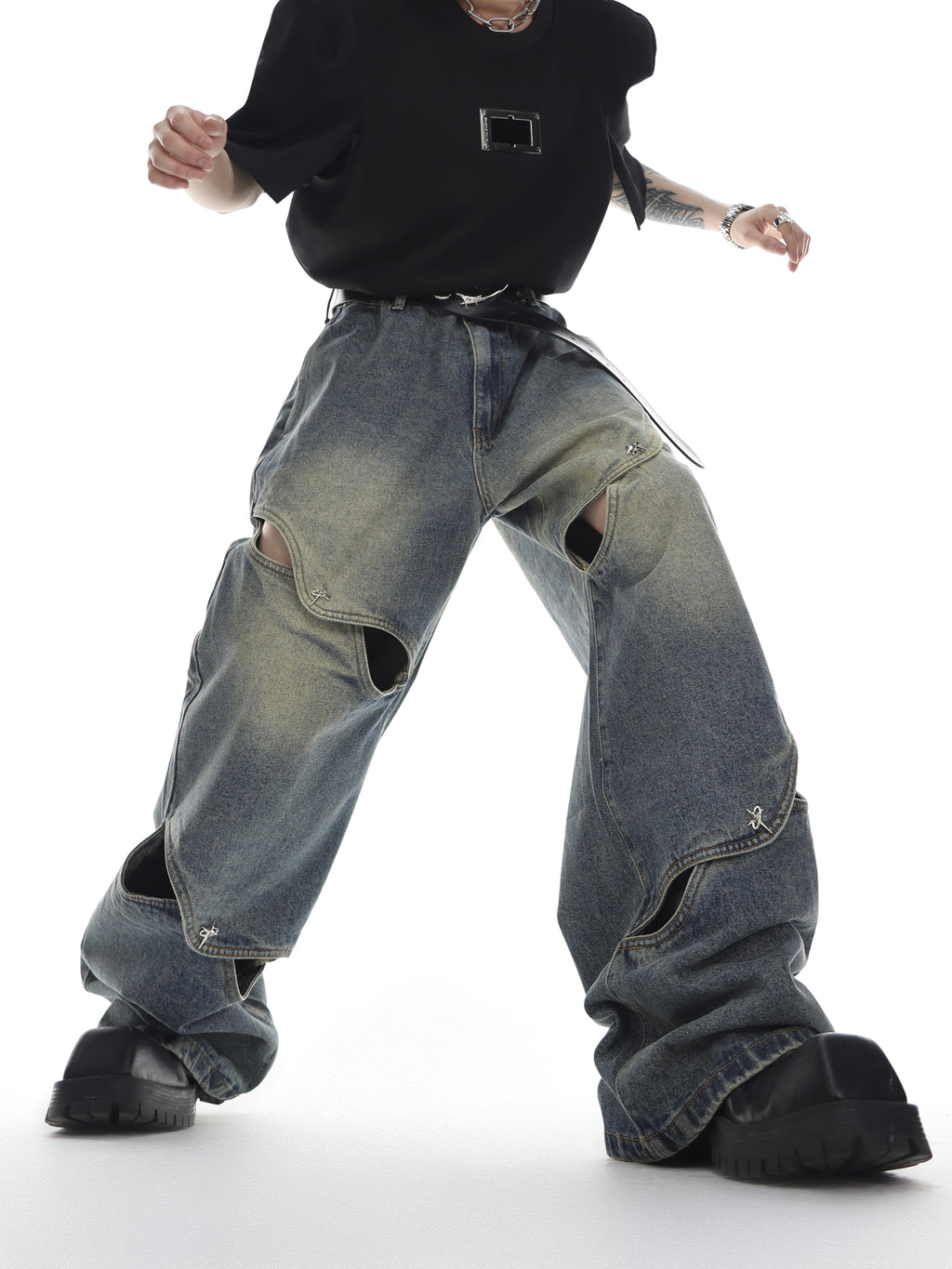 DULL WASH CROSS INFINITY DESIGN DENIM PANTS