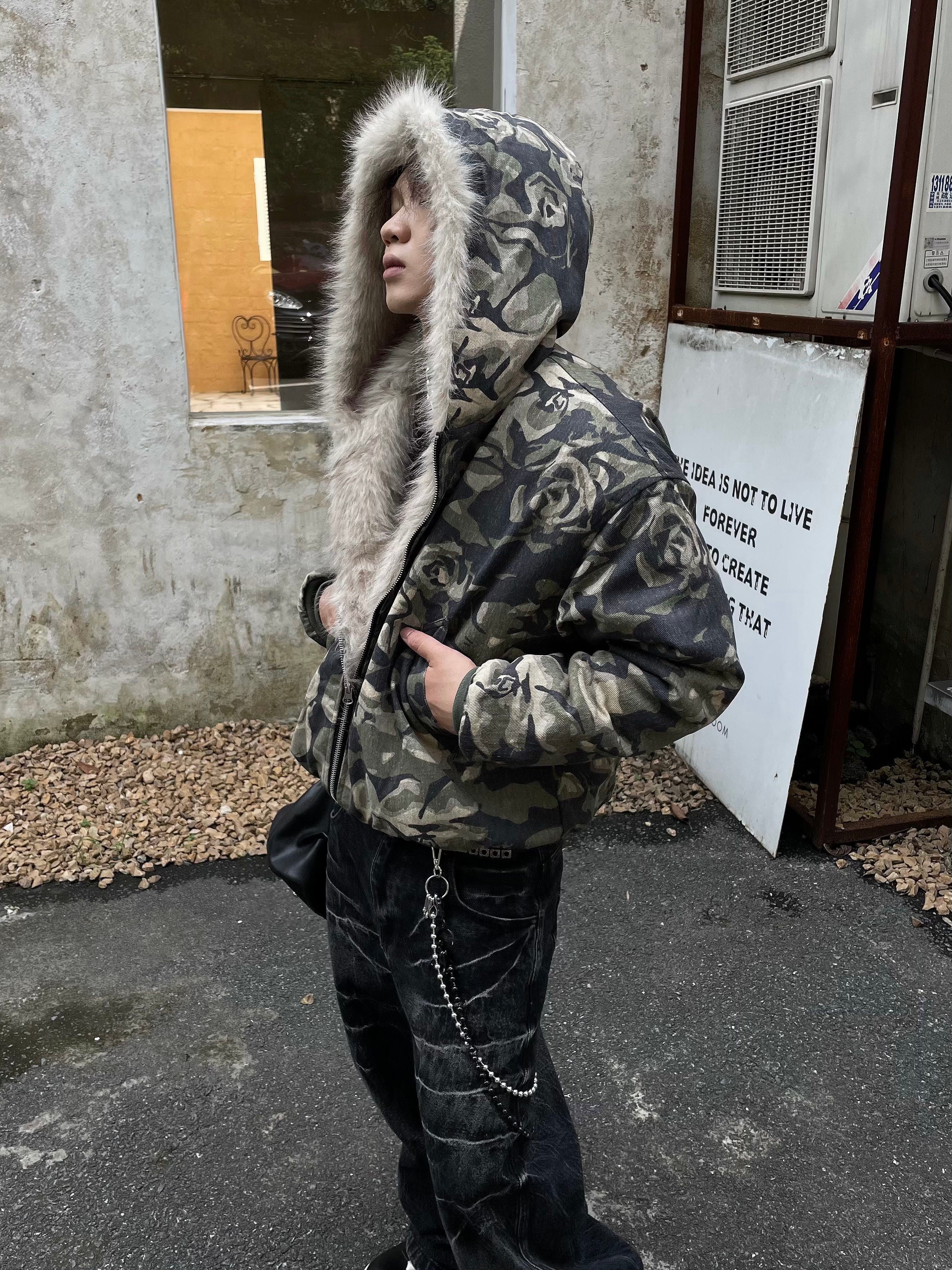 CAMO HOOD PUFFER JACKET