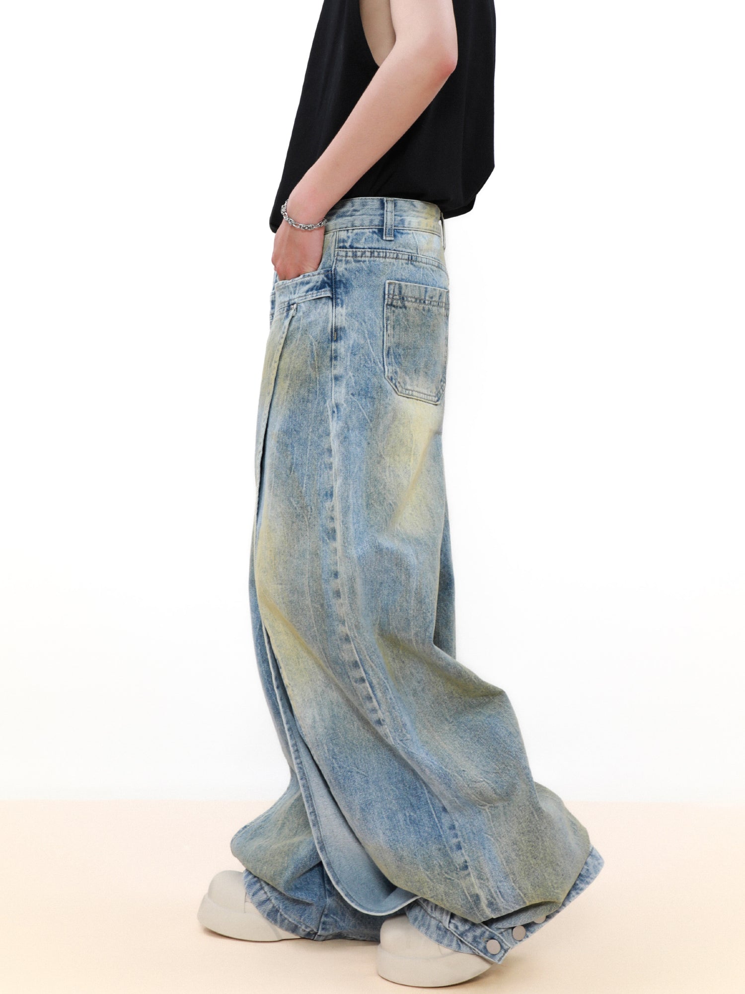 DISTRESSED EDGE DENIM PANTS