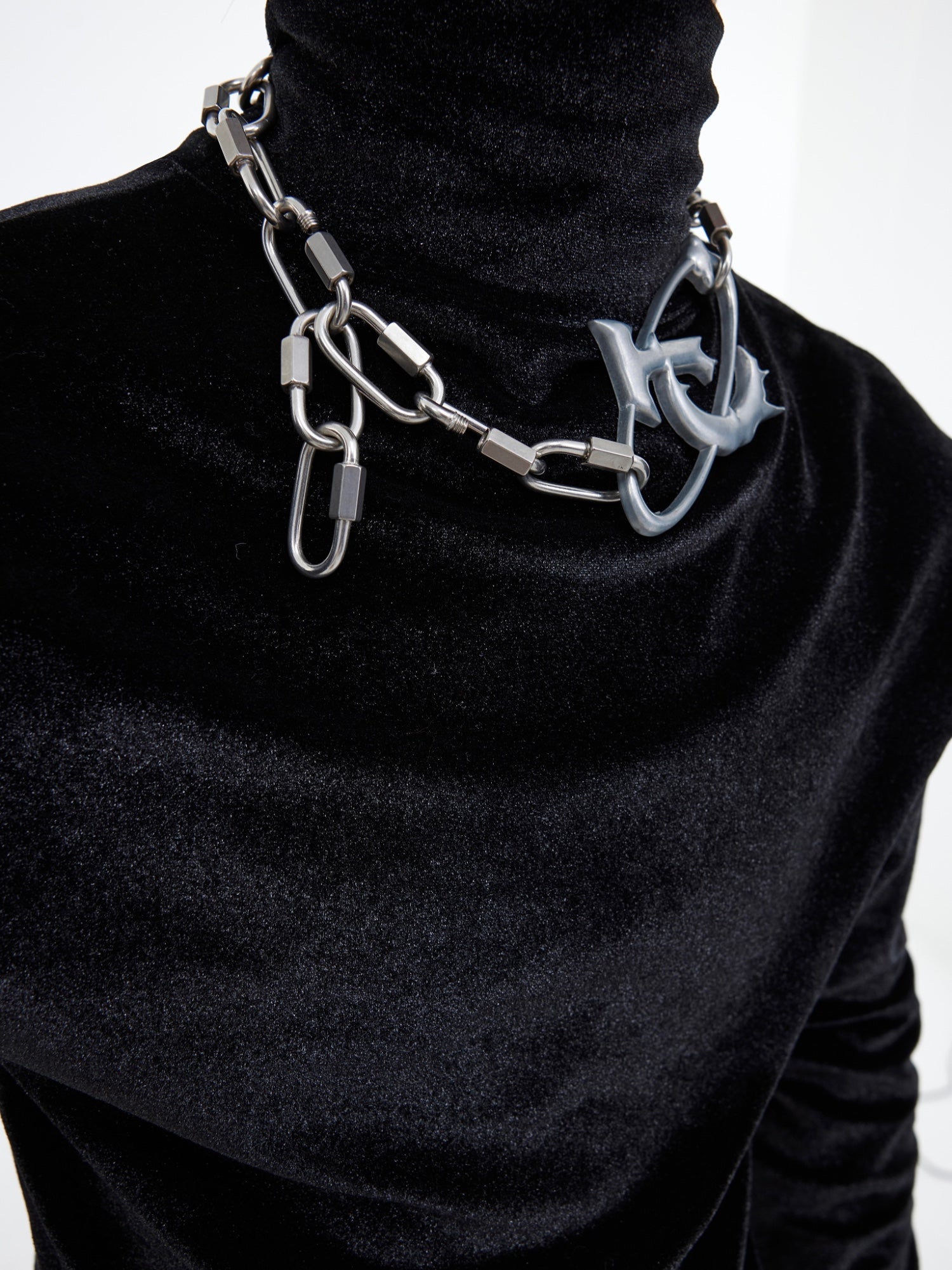 VOID RELIC NECKLACE