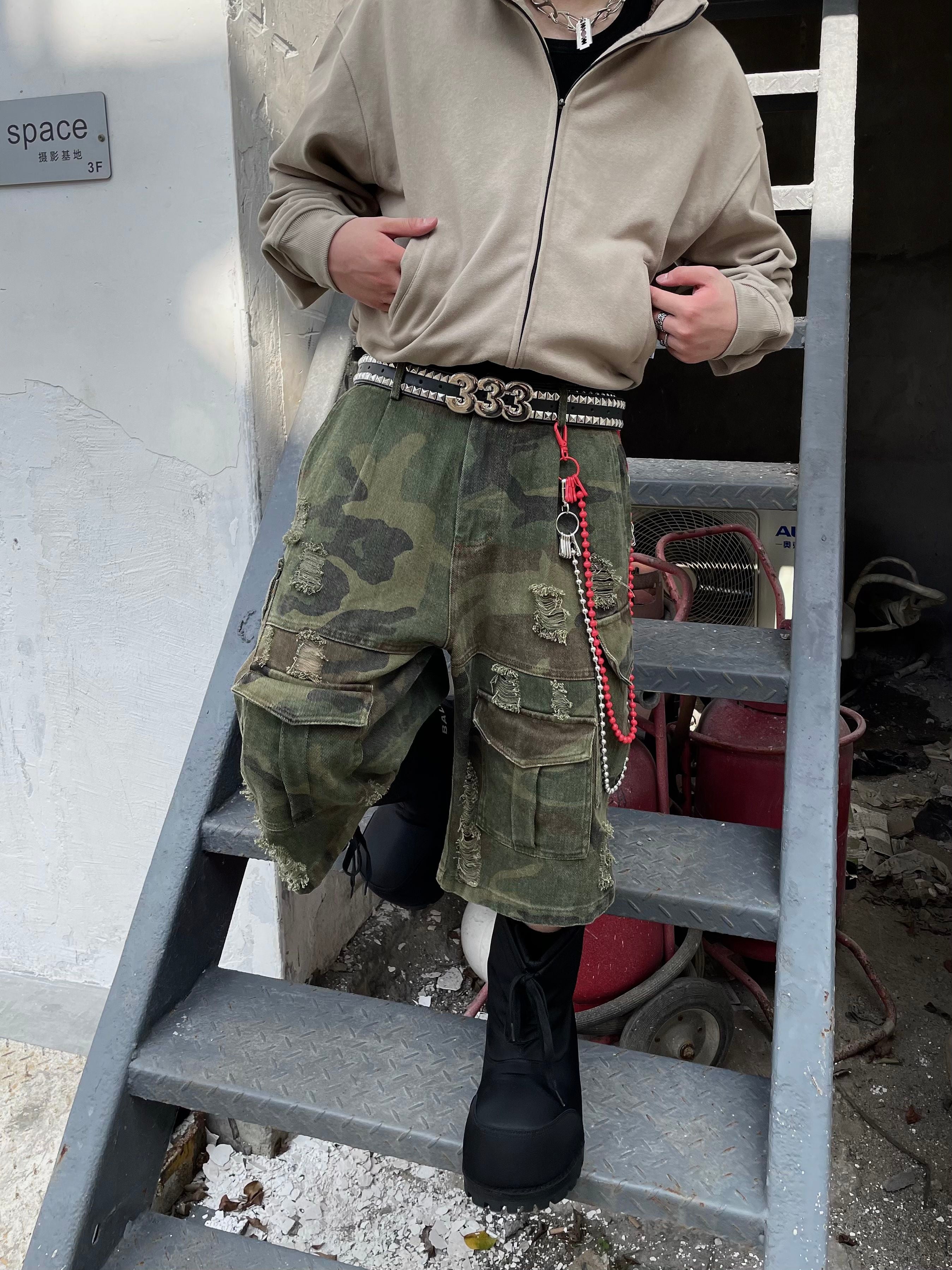 CAMO CARGO SHORTS