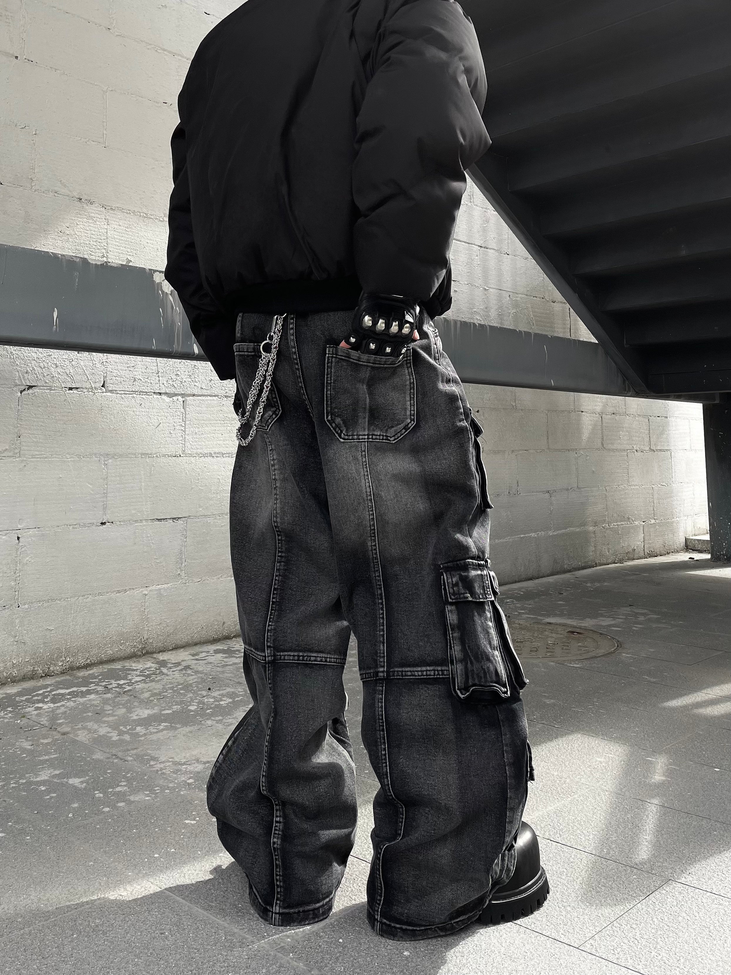TECH UTILITY CARGO DENIM PANTS